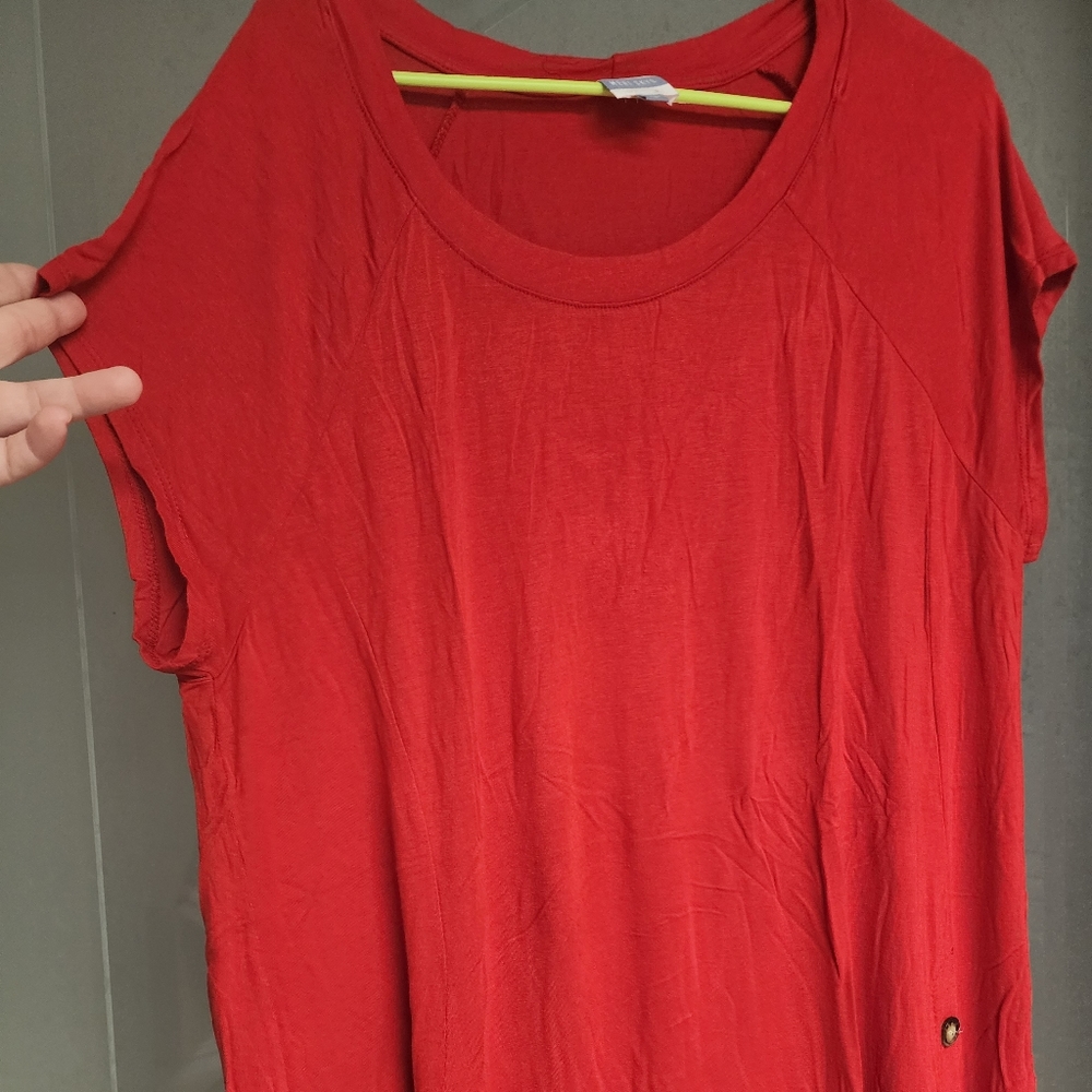 Meri Skye Red Women's 3X Top with Buttons
